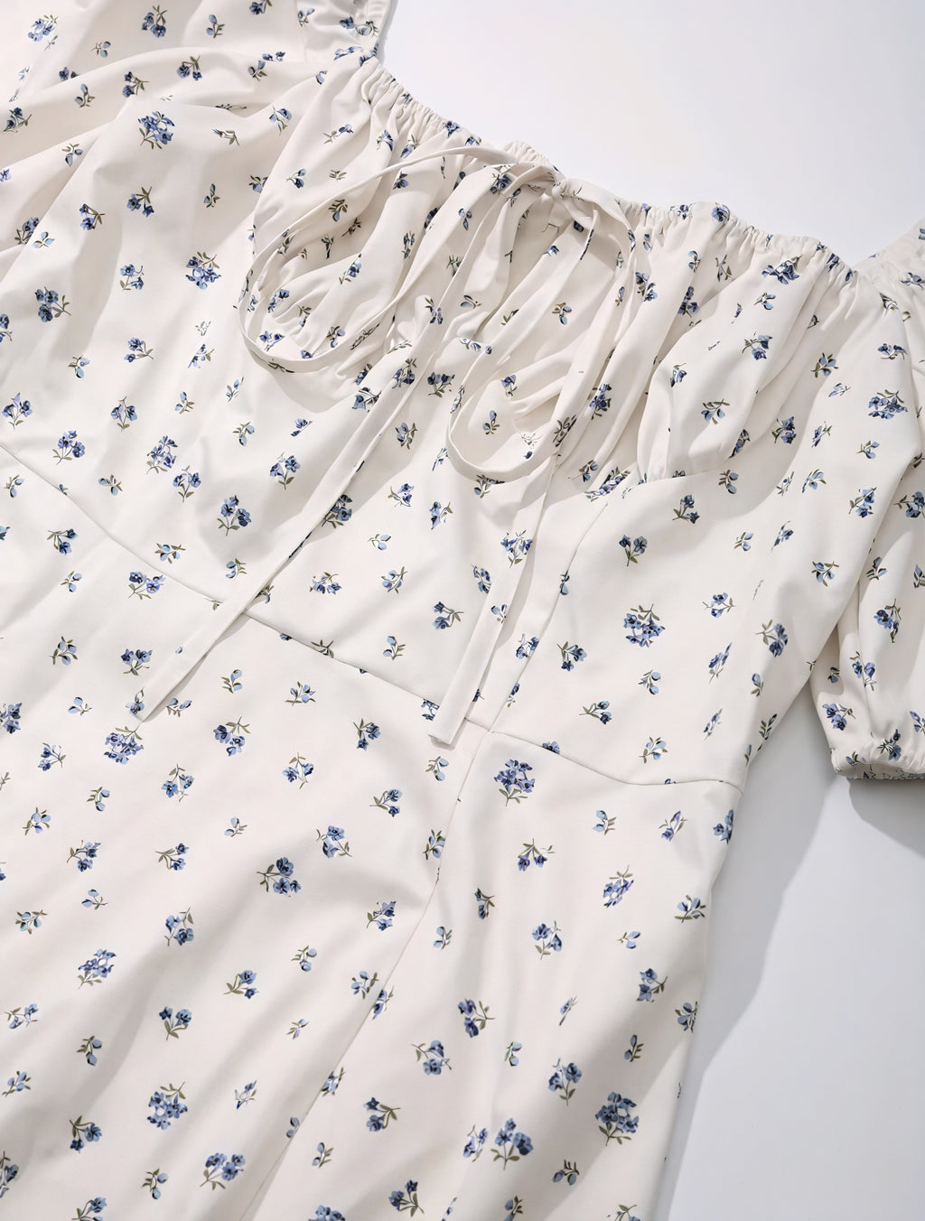 Geblümtes Maxikleid Eckiger Ausschnitt Puffärmel Hoher Schlitz Romantischer Sommerlook-82654-b5839168-b118-45ce-b570-7a47620ad217