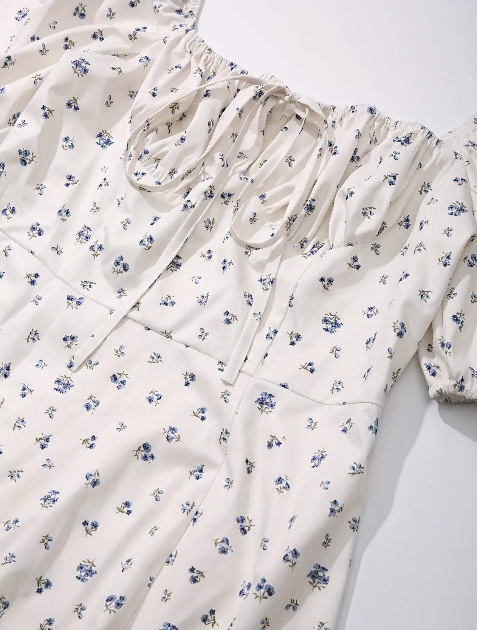 Geblümtes Maxikleid Eckiger Ausschnitt Puffärmel Hoher Schlitz Romantischer Sommerlook-82654-b5839168-b118-45ce-b570-7a47620ad217