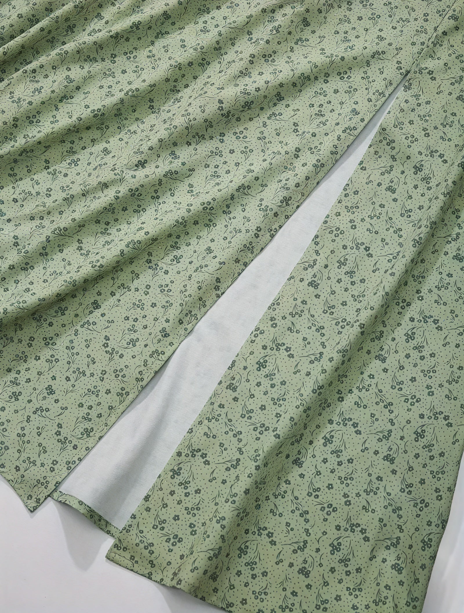 Geblümtes Maxikleid Eckiger Ausschnitt Puffärmel Hoher Schlitz Romantischer Sommerlook-82654-5bb0a6cf-0bb7-4d91-8d77-9f904660cecf