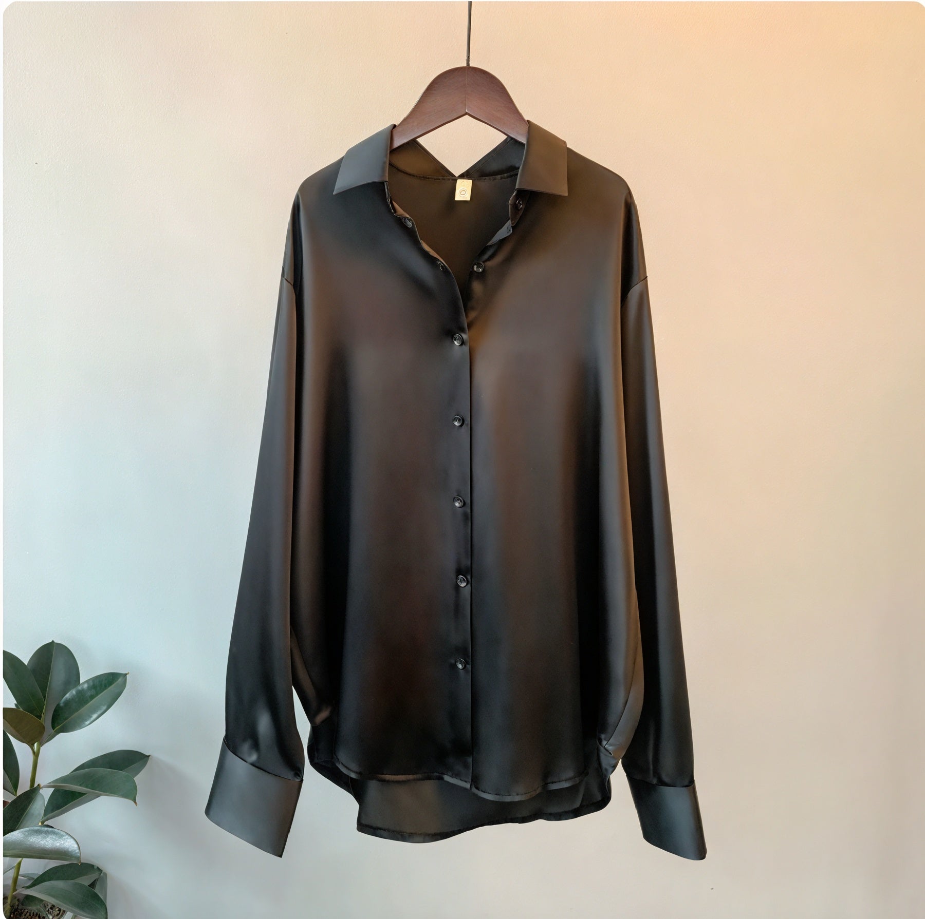 Seidenbluse mit Knopfleiste