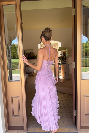 Damen Plissiertes Halterkleid mit Rüschen – Elegantes Abendkleid-83561-82cbdce0-3f71-4aa3-aa13-18f875129cd8