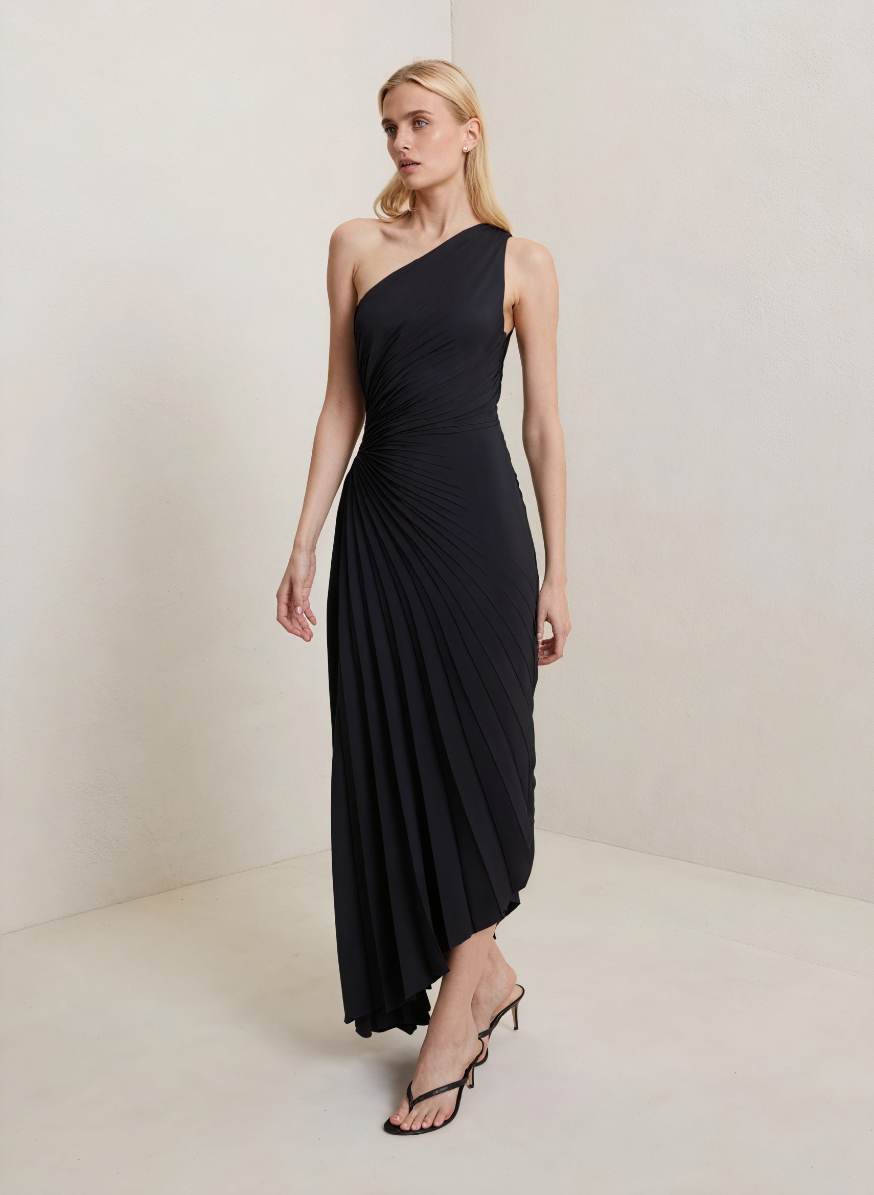 Damen Kleid – One-Shoulder, Plissierter Stoff, Asymmetrischer Saum, Elegant-83236-b6bd053d-56ea-44a9-b100-57b38689703e