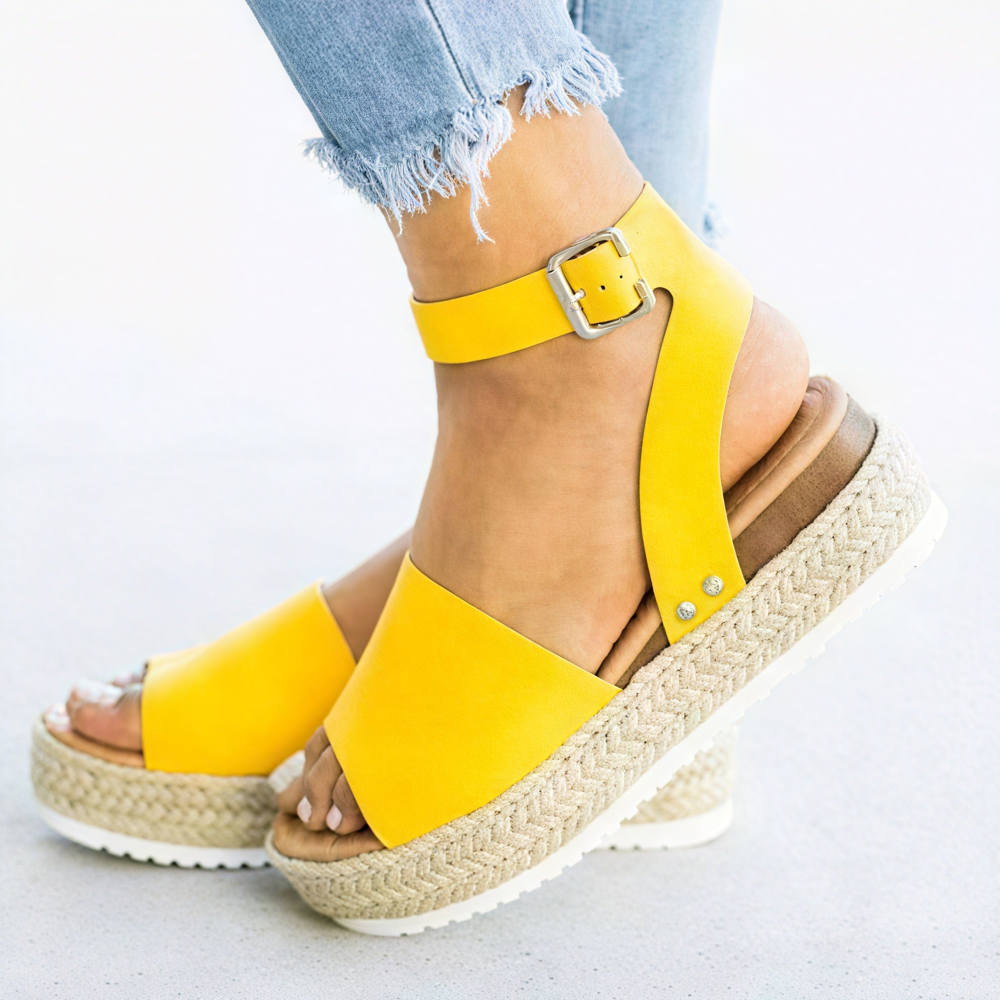 Plateau-Espadrille Sandalen mit Knöchelriemen, offener Spitze und Jute-Sohle für Sommer-Looks-83252-3a549f54-02f3-4e40-85ab-5bf585de8fe6