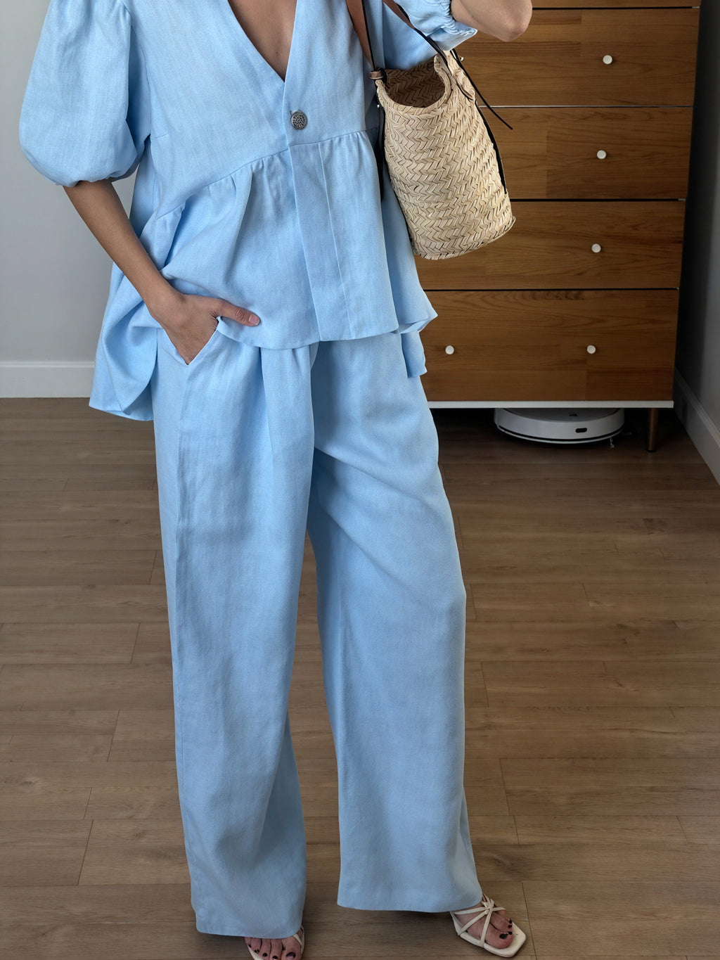 Kleidhaus Damen Leinen Zweiteiler – V-Ausschnitt Top, Puffärmel, Weite Hose-83274-554f8dfe-babb-4d72-a6ab-1ab05533a1fb