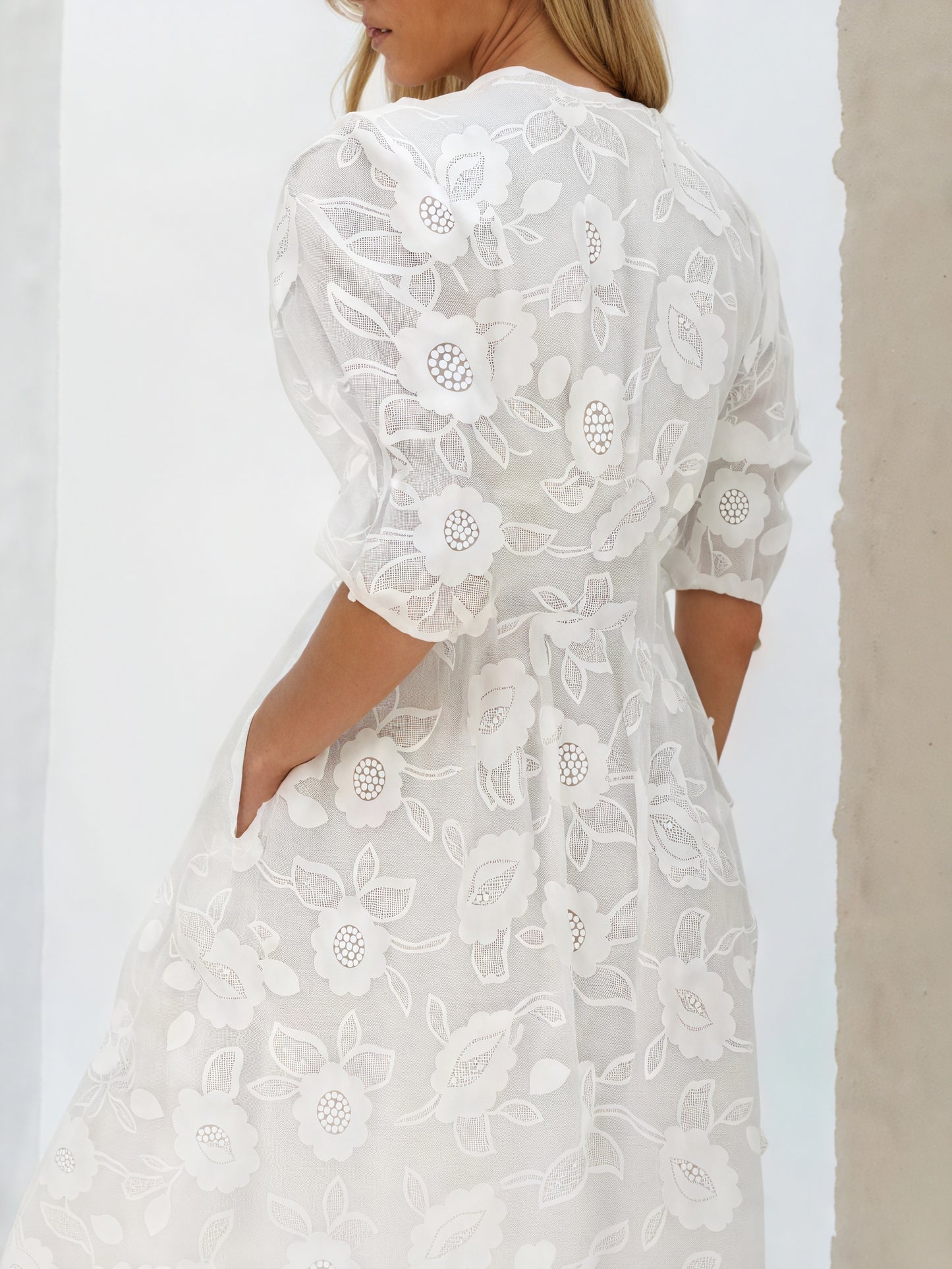Kleidhaus Damen Midi-Kleid – Weiß, Bestickt, Knopfleiste, Kurze Ärmel-83314-64d2e21b-81be-4cd6-99e7-37bf693b19dd