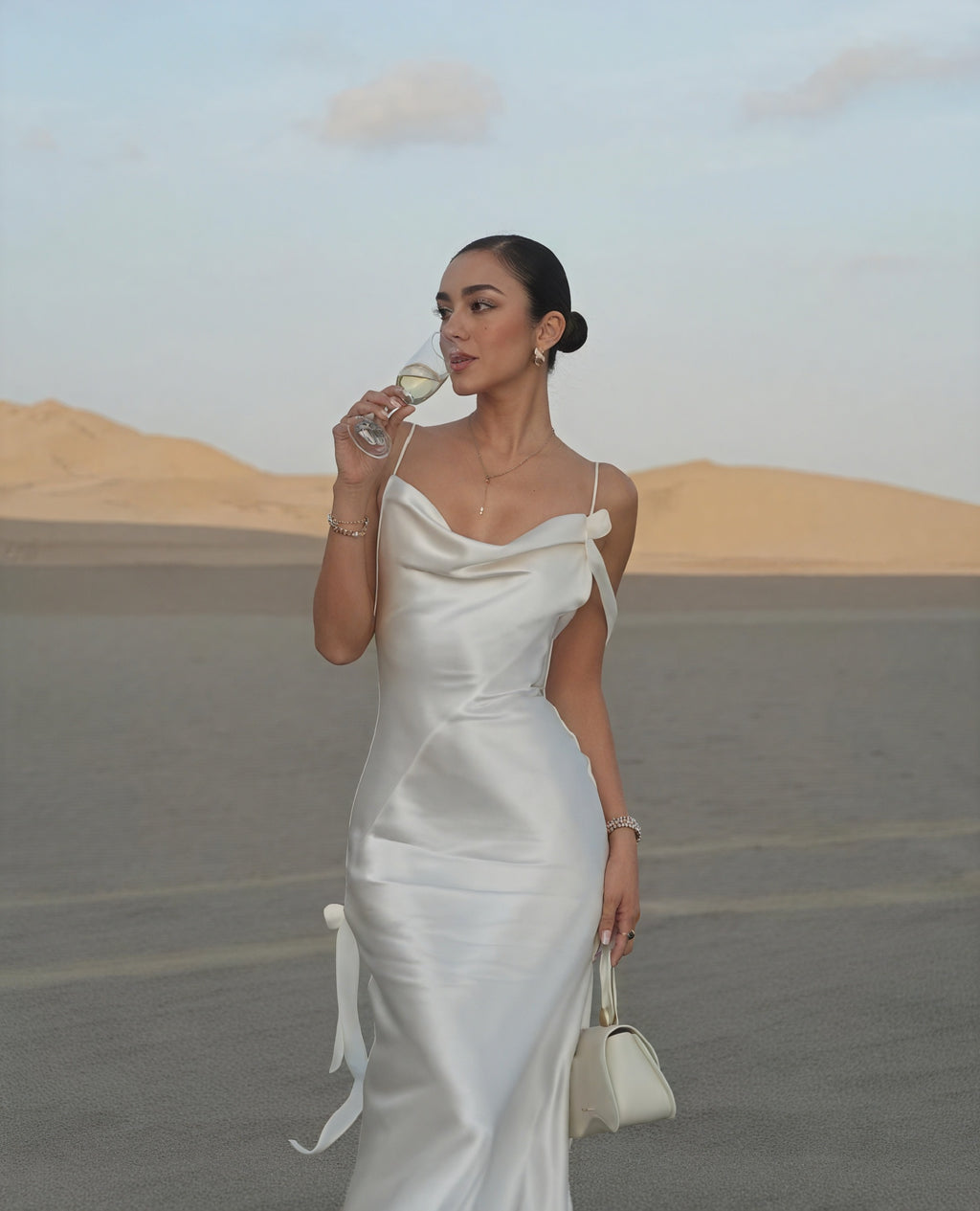 Damen Satin Maxikleid – Wasserfallausschnitt, Spaghettiträger, bodenlang-83831-d1bbb2b3-d466-4912-9ccf-8dcbe34fb1a1