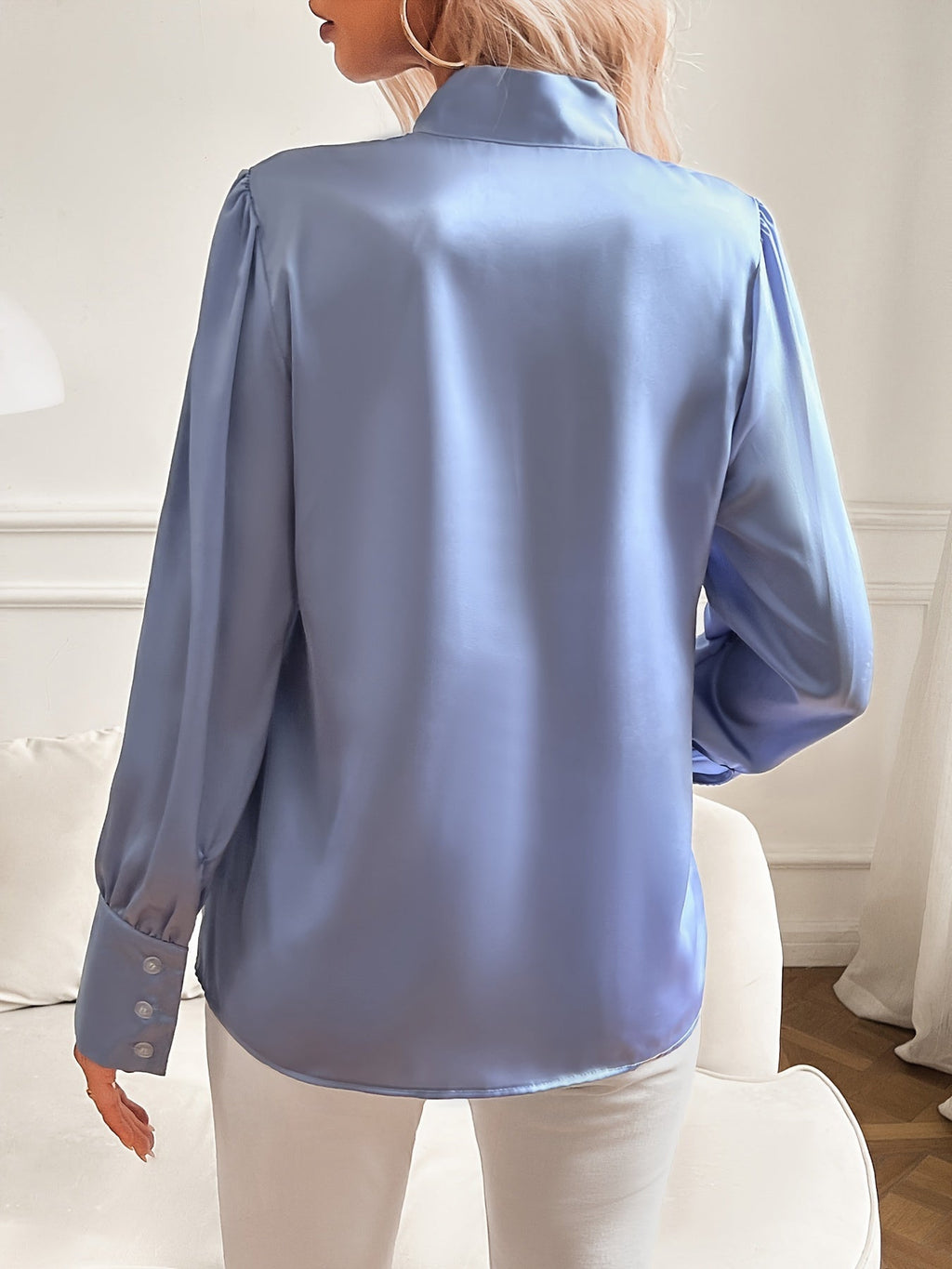 Elegante Bluse mit Schleifendetail