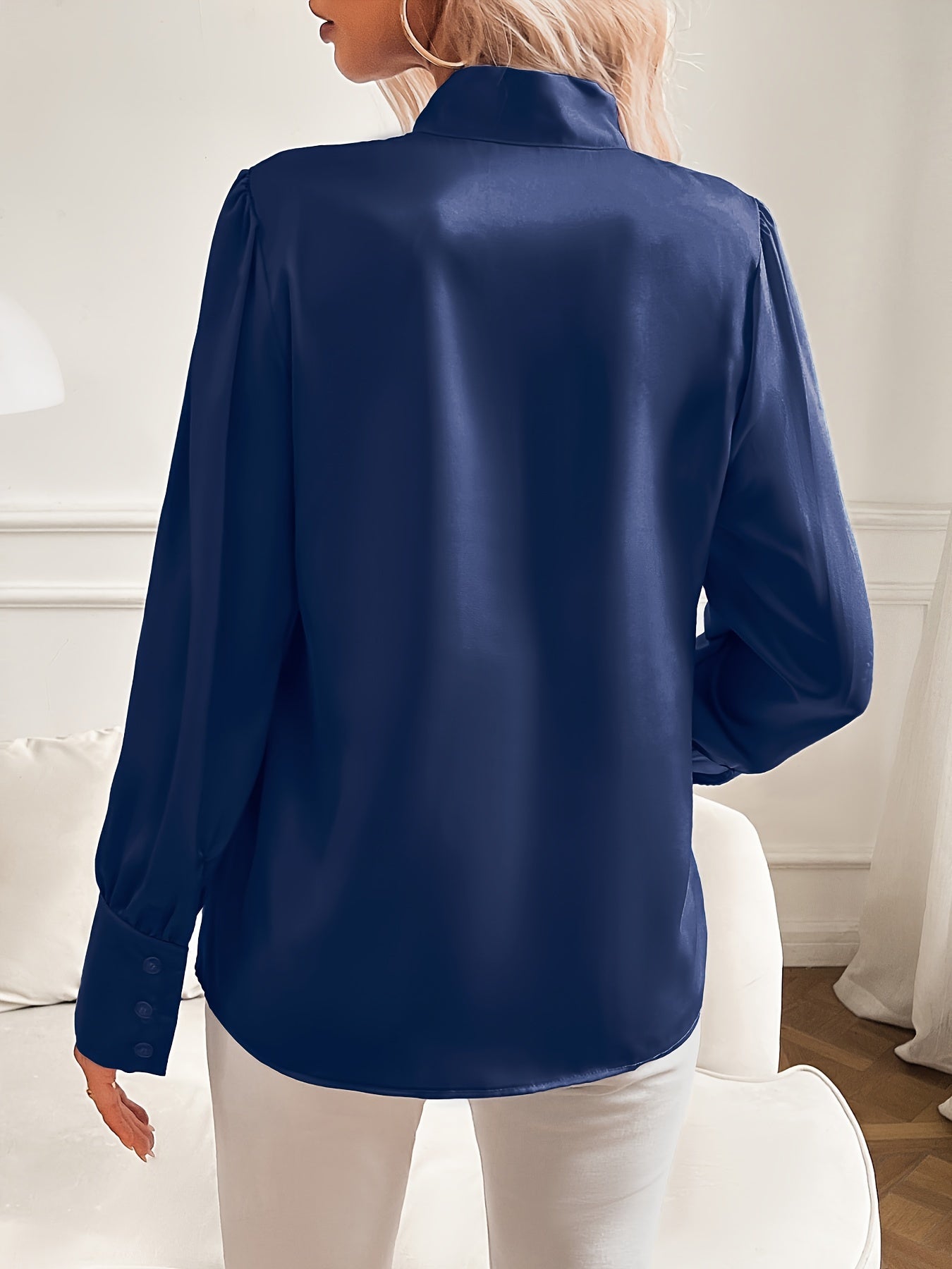 Elegante Bluse mit Schleifendetail