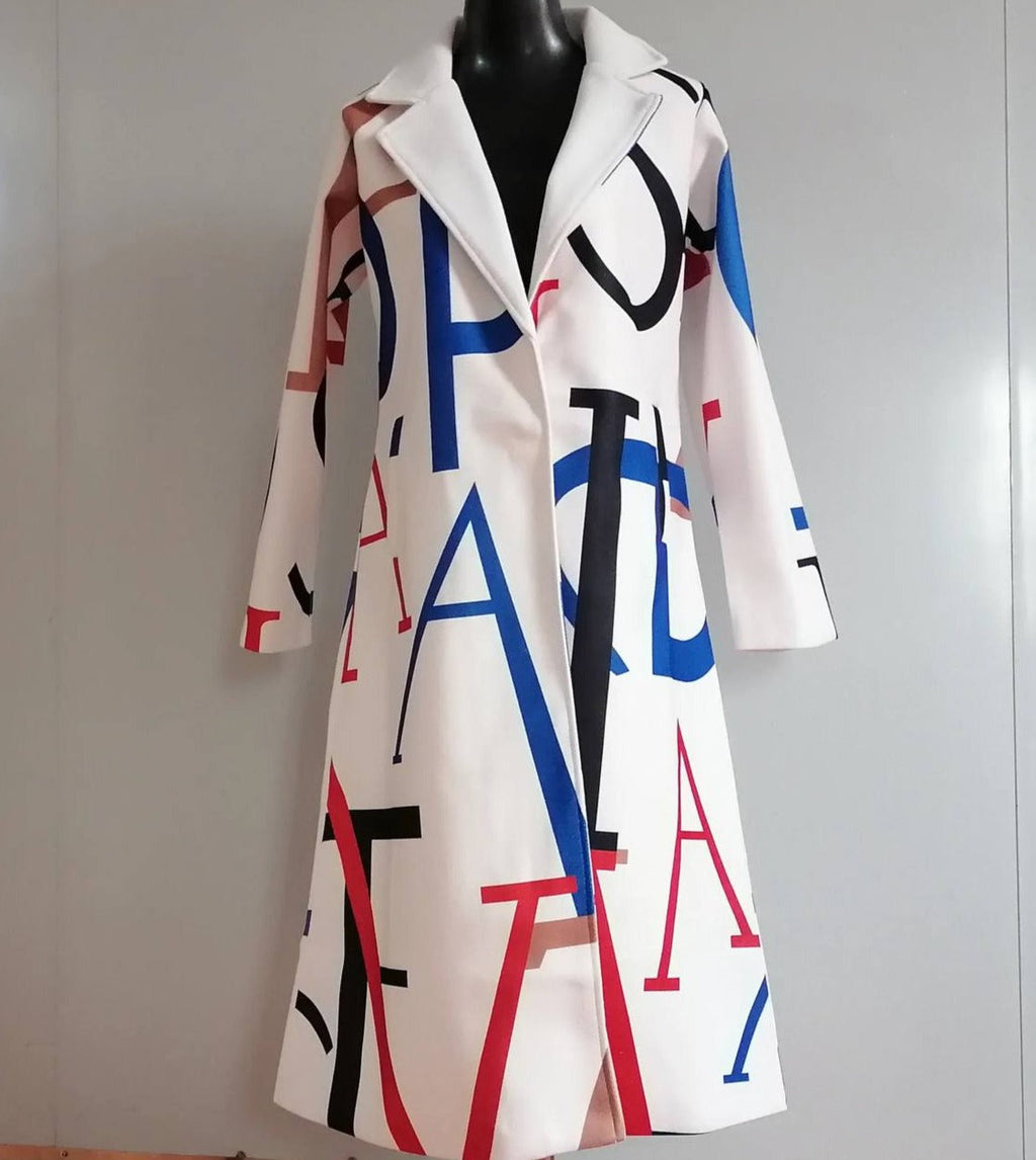 Damen Wollmantel Crème mit Lettering Design, Oversize-Passform, Breiter Kragen, Urban Stil-55072-59499662115159