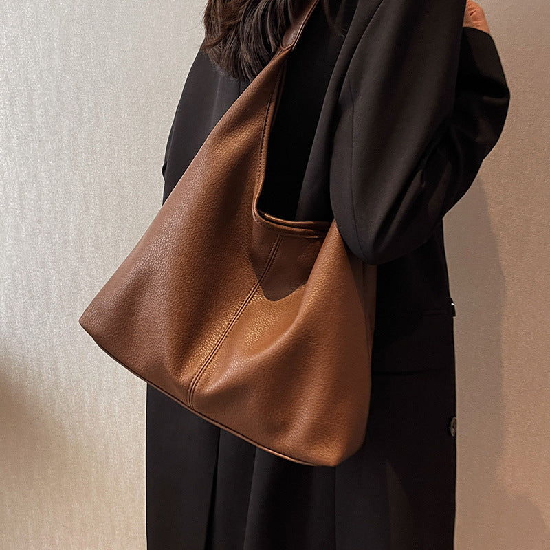 Lässige Hobo Bag mit minimalistischem Design