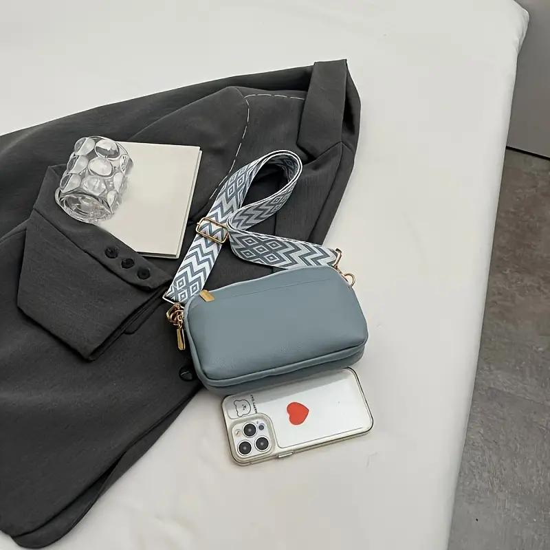 Moderne Crossbody Handtasche mit Musterriemen