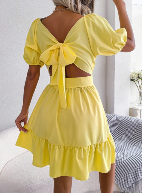 Sommerliches Kleid mit Puffärmeln