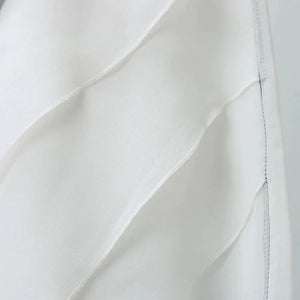 Elegantes Abendkleid mit fließendem Design