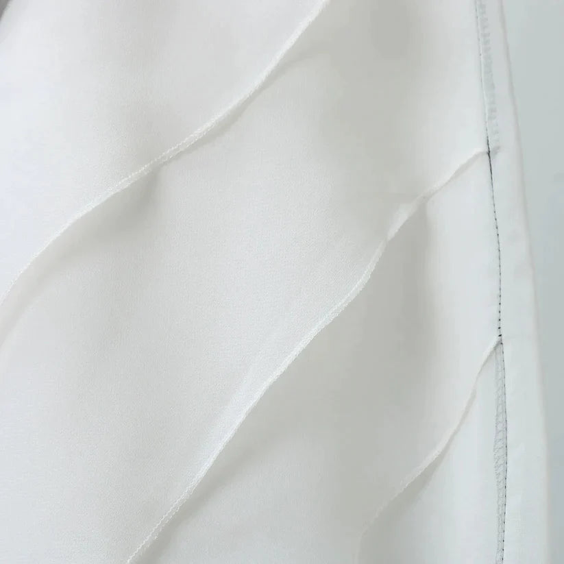 Elegantes Abendkleid mit fließendem Design