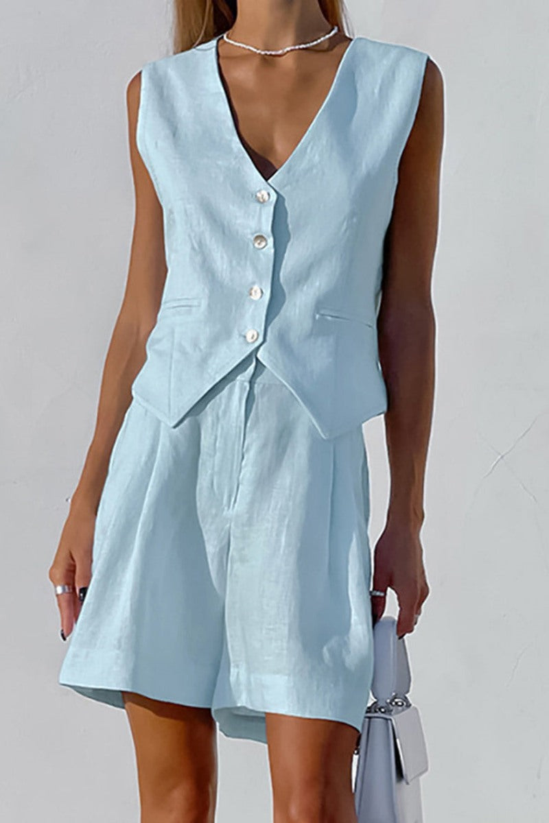 Sommerlicher Hosenanzug mit Weste