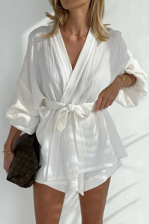 Sommerliches Ensemble mit Wickel-Design