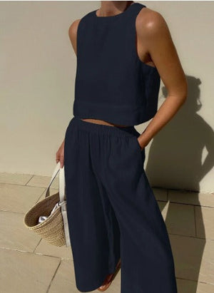Minimalistisches Set: Top & Wide Leg Hose