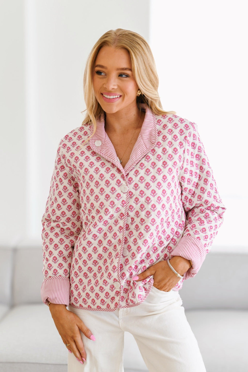 Geblümtes Hemd mit Streifen-Details