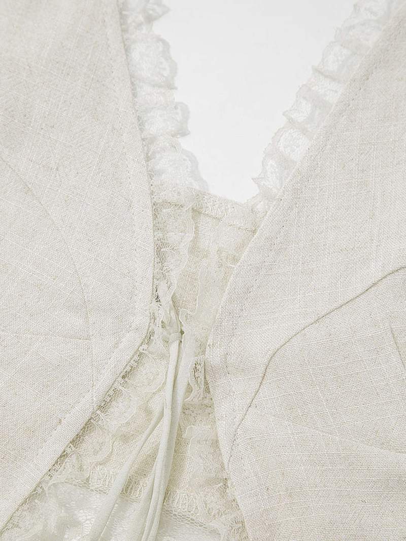 Zartes Top mit Spitze und Bindedetail