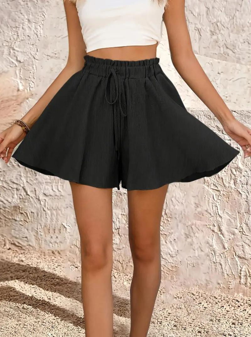 Fließende High-Waist Shorts mit Textur