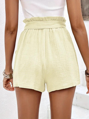 Taillenhohe Shorts mit Bindegürtel