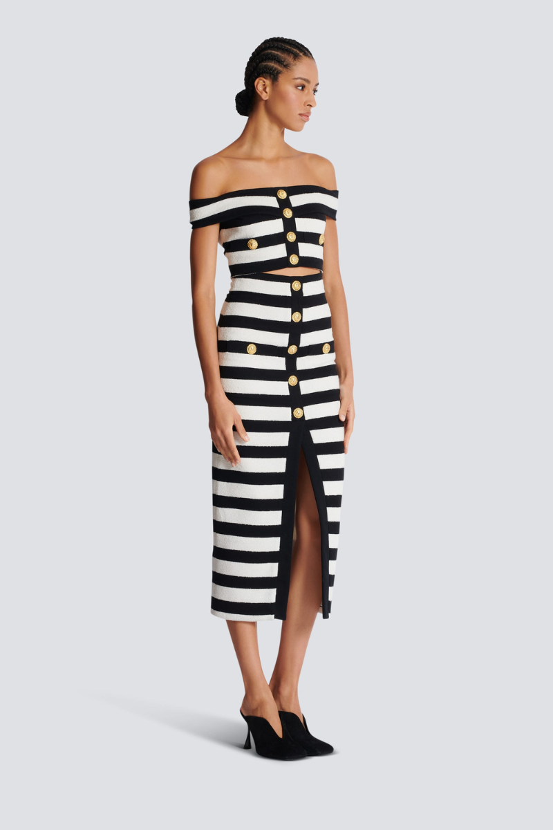 Elegantes gestreiftes zweiteiliges Kleid