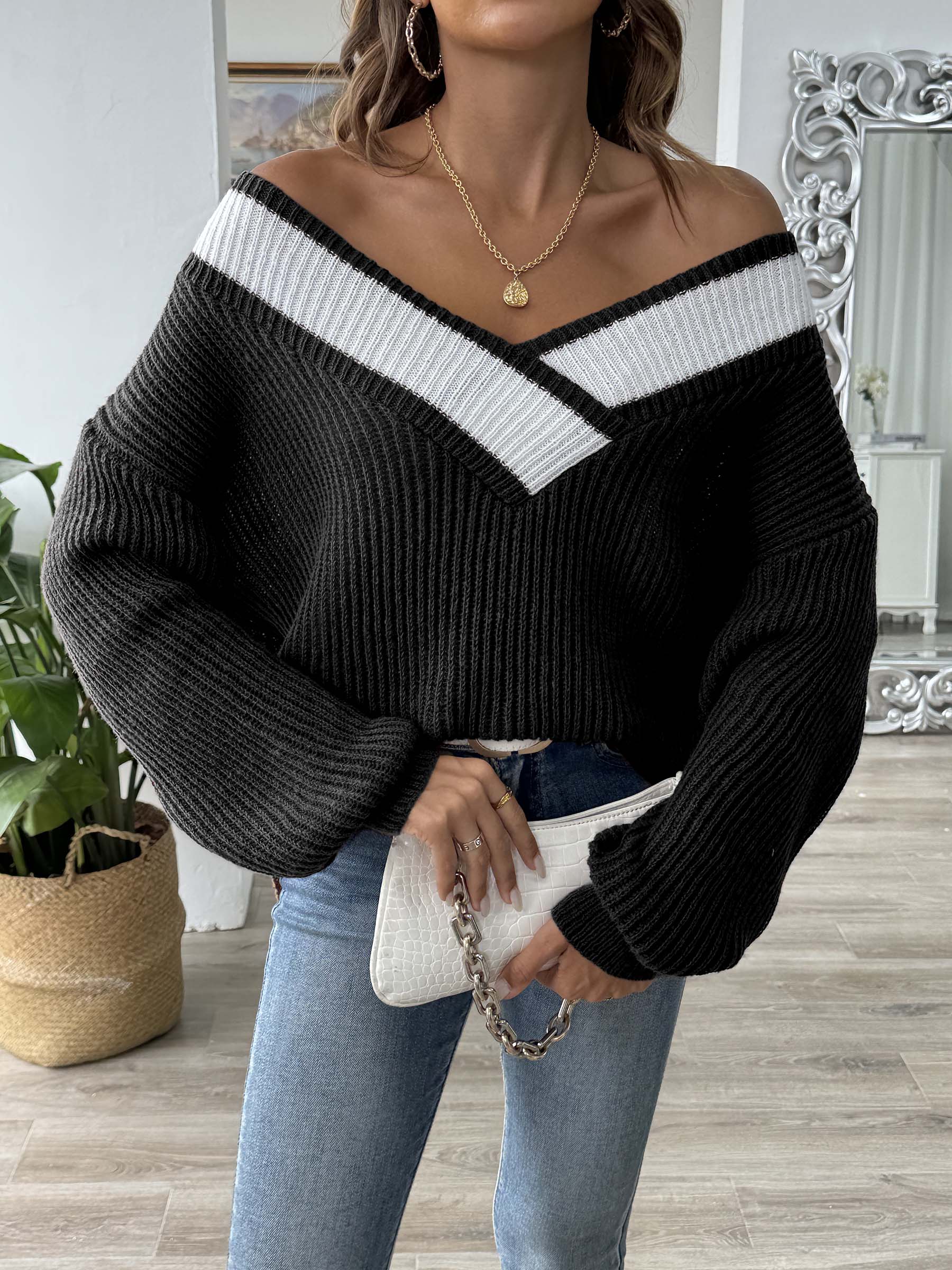 Raquel Elegantes Strickpullover mit Carmen-Ausschnitt