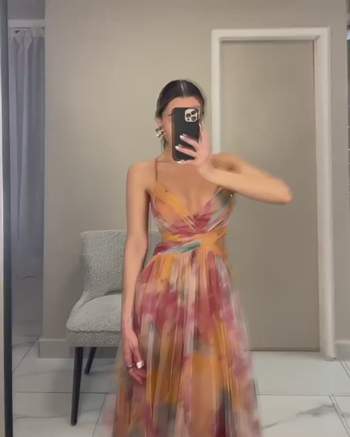 Long Silhouette Maxi Dress